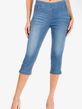 Women’s Light Blue Cropped Pull-On Denim Jeans